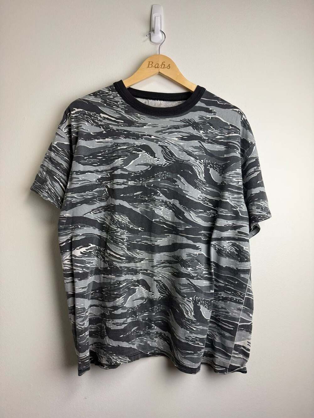 Vintage Tiger Stripe Camouflage T-Shirt Grey Black
